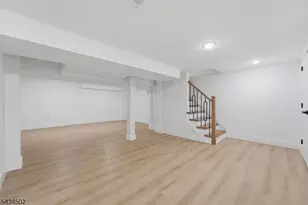 275 Longview Rd, Union Township, NJ 07083 - Photo 39