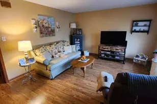 11 Burlington Ct, Hamburg, NJ 07419 - Photo 3