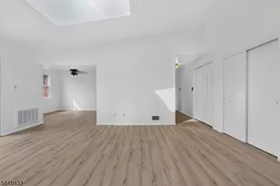 204C Sierra Ct, Woodbridge Township, NJ 07095 - Photo 3