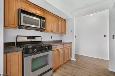 204C Sierra Ct, Woodbridge Township, NJ 07095 - Photo 5