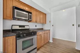 204C Sierra Ct, Woodbridge Township, NJ 07095 - Photo 5