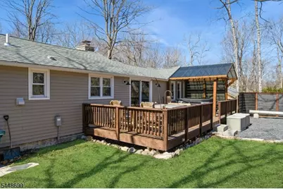 100 Poplar Ln, Vernon, NJ 07422 - Photo 9