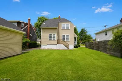 328 Mayhill St, Saddle Brook Township, NJ 07663 - Photo 3