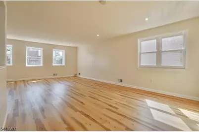 220 Astoria Pl #2, Union Township, NJ 07083 - Photo 3
