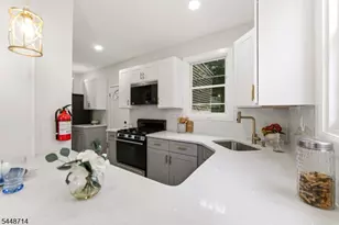 947 William St, Elizabeth, NJ 07201 - Photo 3