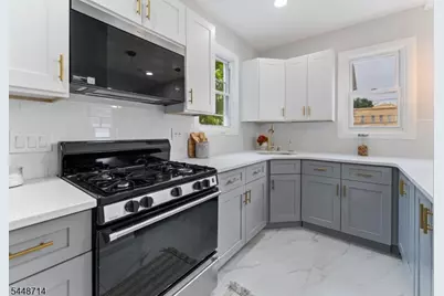 947 William St, Elizabeth, NJ 07201 - Photo 1