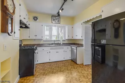 189 Mineral Spring Ave, Passaic, NJ 07055 - Photo 13