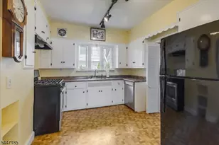 189 Mineral Spring Ave, Passaic, NJ 07055 - Photo 13