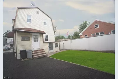 2485 Vauxhall Rd, Union Township, NJ 07083 - Photo 11