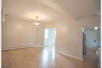 2485 Vauxhall Rd, Union Township, NJ 07083 - Photo 3