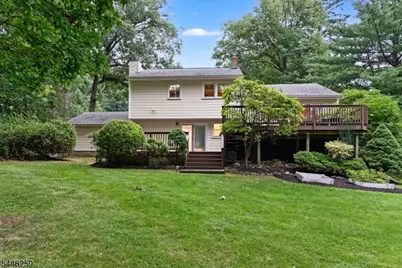 19 Sunrise Dr, Morris Plains, NJ 07950 - Photo 31