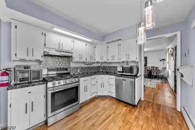 101 Maple Hill Rd, Clifton, NJ 07013 - Photo 11