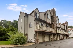 141 Woods Edge Dr, Roxbury Township, NJ 07876 - Photo 1