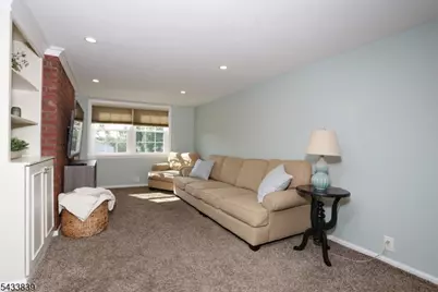 37 Oakley Ter, Nutley, NJ 07110 - Photo 13