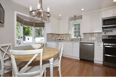 37 Oakley Ter, Nutley, NJ 07110 - Photo 15
