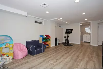 37 Oakley Ter, Nutley, NJ 07110 - Photo 35