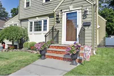 37 Oakley Ter, Nutley, NJ 07110 - Photo 3