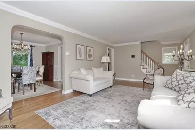 37 Oakley Ter, Nutley, NJ 07110 - Photo 9