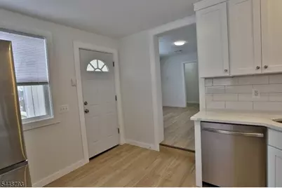 55 Beaver Ave Apt 1, Clinton Township, NJ 08801 - Photo 3