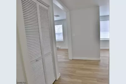 55 Beaver Ave Apt 1, Clinton Township, NJ 08801 - Photo 7