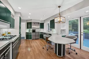 9 E Fox Chase Rd, Chester, NJ 07930 - Photo 5