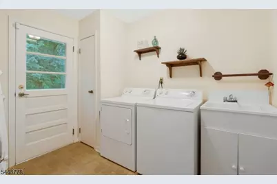 8 Mansfield Ct, Mendham, NJ 07945 - Photo 15