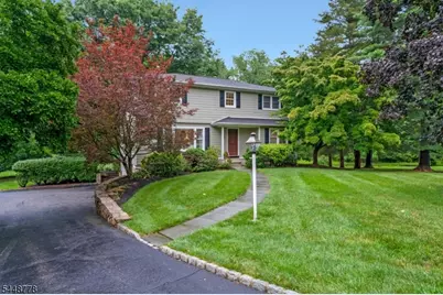 8 Mansfield Ct, Mendham, NJ 07945 - Photo 1