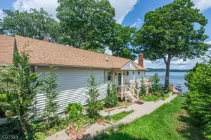 121 Maxim Dr, Hopatcong, NJ 07843 - Photo 35