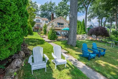 121 Maxim Dr, Hopatcong, NJ 07843 - Photo 1
