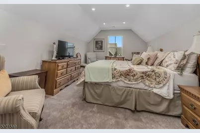 16 Sparrowhawk St, Washington Township, NJ 07882 - Photo 21