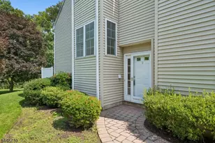 9 Paula Way Ondo, Berkeley Heights Township, NJ 07922 - Photo 3