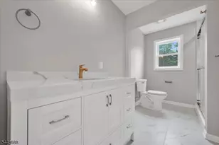 126 12th St, Franklin Township, NJ 08873 - Photo 33