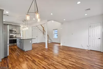 43 Howe Ave #2, Montclair, NJ 07042 - Photo 5
