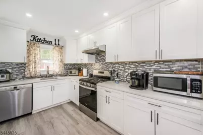 27 Spencer Ave, Clifton, NJ 07013 - Photo 3
