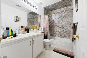 25 Holly St, Jersey City, NJ 07305 - Photo 15
