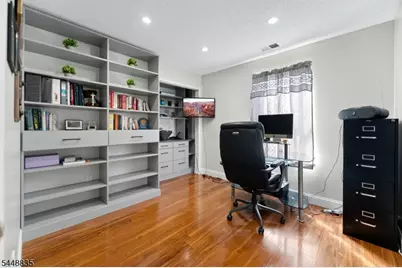 25 Holly St, Jersey City, NJ 07305 - Photo 13