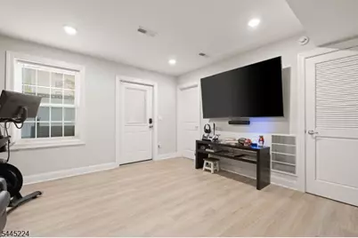 322 McGuire Pl, Perth Amboy, NJ 08861 - Photo 23