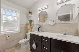322 Mcguire Pl, Perth Amboy, NJ 08861 - Photo 17