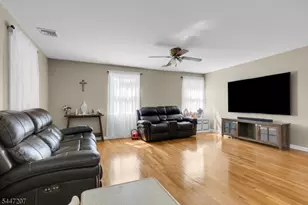 25 Gillette Rd, Long Hill Township, NJ 07933 - Photo 11