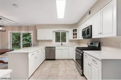 12 Apache Rd, Wayne, NJ 07470 - Photo 15