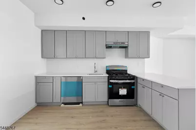 43 Cortland St, Newark, NJ 07105 - Photo 3