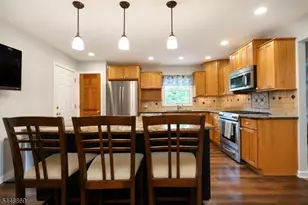 4 Blue Grass Dr, Ewing Township, NJ 08638 - Photo 5