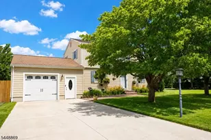 4 Blue Grass Dr, Ewing Township, NJ 08638 - Photo 1
