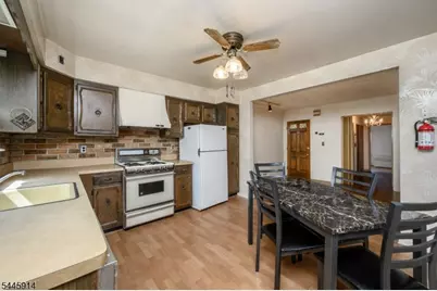 94 Van Buren St, Newark, NJ 07105 - Photo 21