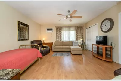 94 Van Buren St, Newark, NJ 07105 - Photo 15