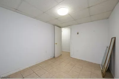 94 Van Buren St, Newark, NJ 07105 - Photo 37