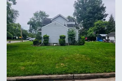 421 N Lincoln Ave, Middlesex, NJ 08846 - Photo 3