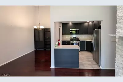 318 English Place #318, Bernards Township, NJ 07920 - Photo 5