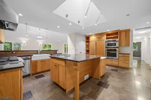29 Wayside Pl, Montclair, NJ 07042 - Photo 15