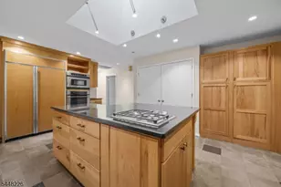 29 Wayside Pl, Montclair, NJ 07042 - Photo 13